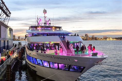 nyc dinner cruises around manhattan.
